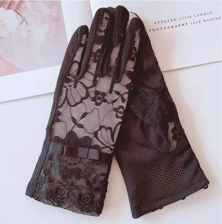 Lioness Grace Allure Phygital Gloves "Glovetta" - from horse races to crypto trading & Tesla driving!